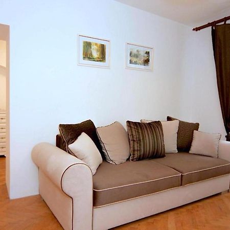 Valentina'S Apartment In City Center 布拉索夫 外观 照片